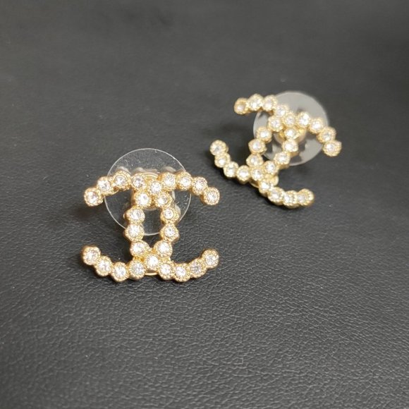 Fashion Earrings (chane*l) - Picture 3 of 4